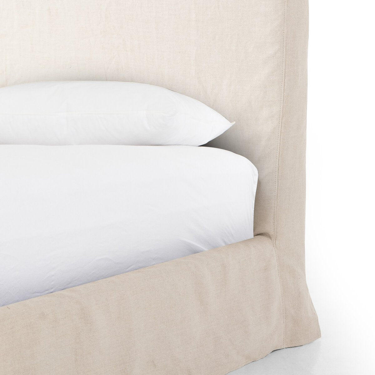 DAPHNE SLIPCOVER QUEEN BED