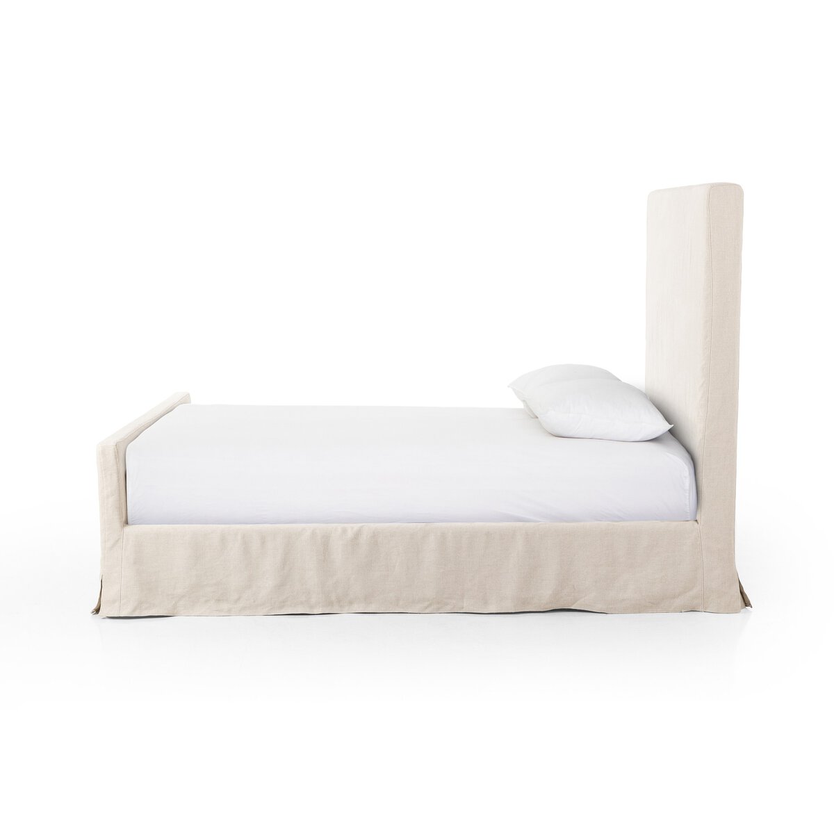 DAPHNE SLIPCOVER QUEEN BED